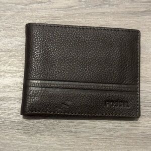 Fossil Leather Bi-Fold Wallet